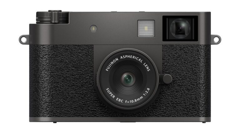 Fujifilm X Half, half-frame digital camera, film simulation, analog photography, vintage camera, compact digital camera, Fujifilm X series