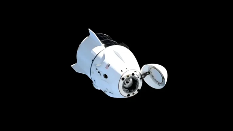 SpaceX Dragon, ISS cargo mission, SpaceX Dragon sonic boom, SpaceX splashdown, NASA resupply, SpaceX reentry, Dragon capsule